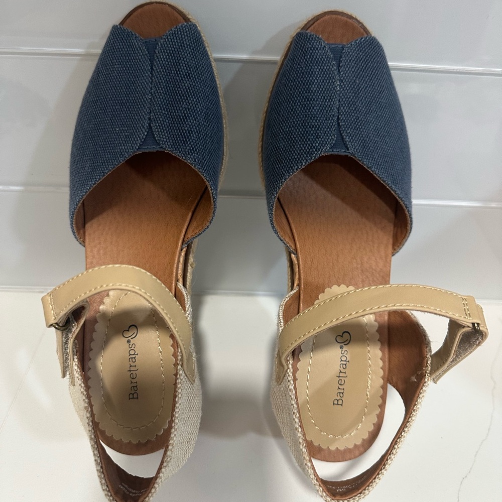 NEW Baretraps Sandals Womens 9 M Odetta Ankle Strap Wedge Slingback Blue Beige - Picture 8 of 9
